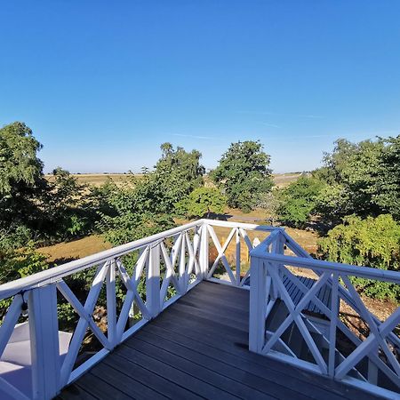 The 'Loft' Apartment- "Den Gule Svane" Guest House - Near Ronne & Beach Bagian luar foto
